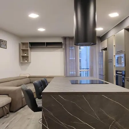 De Angeli District Apartment *