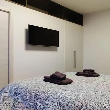 De Angeli District Apartment